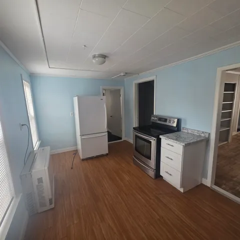 $1,100 | 36 Prospect Street, Claremont, NH 03743