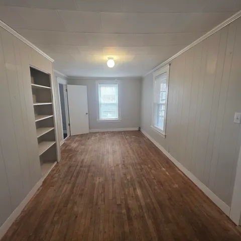 $1,100 | 36 Prospect Street, Claremont, NH 03743