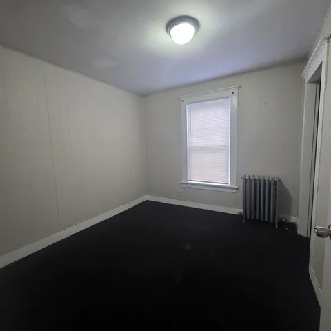 $1,100 | 36 Prospect Street, Claremont, NH 03743