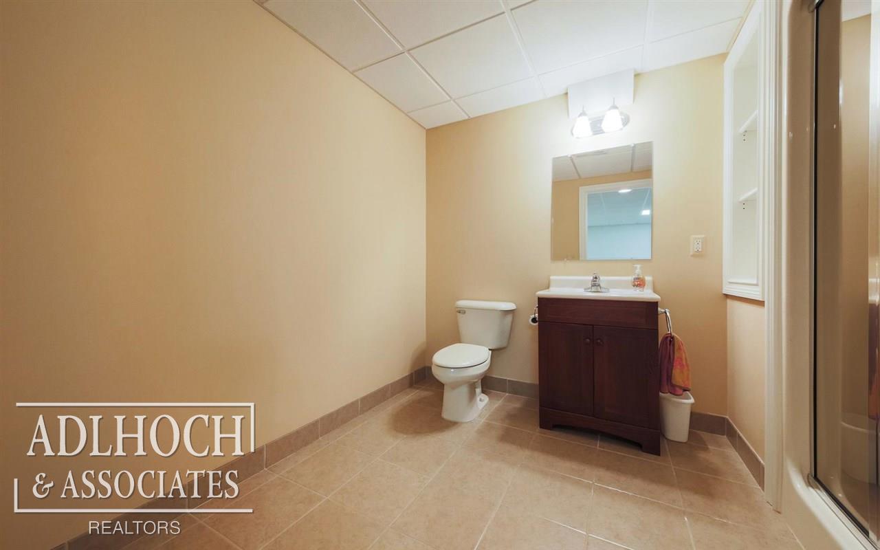 920 Shoreham Road Grosse Pointe Woods, MI 48236 - Photo 31 of 39