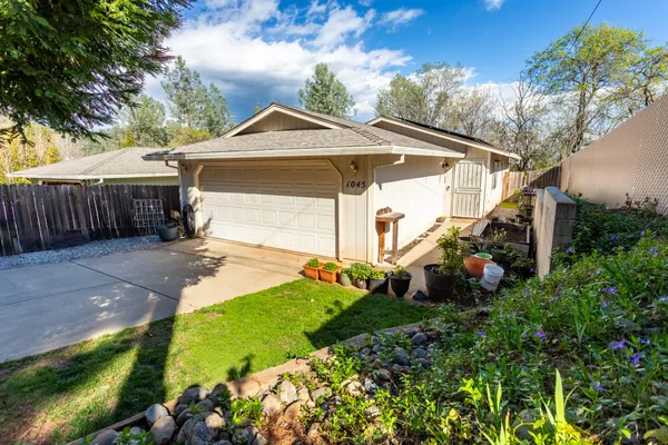 $329,900 | 1045 North Boulevard, Shasta Lake, CA 96019