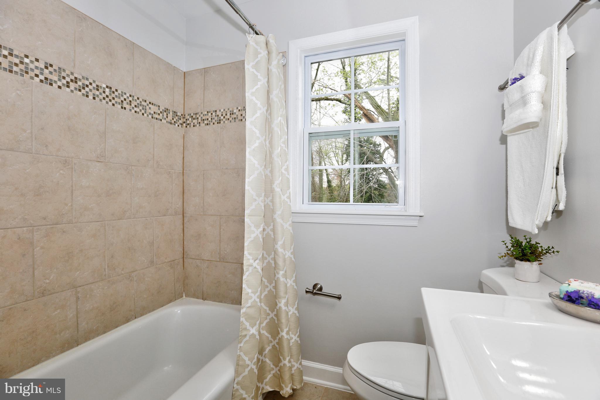 1509 Amherst Road Hyattsville, MD 20783 - Photo 22 of 30 Shared Bath