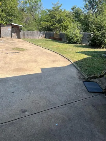 $235,000 | 1733 East Ann Arbor Avenue, Dallas, TX 75216