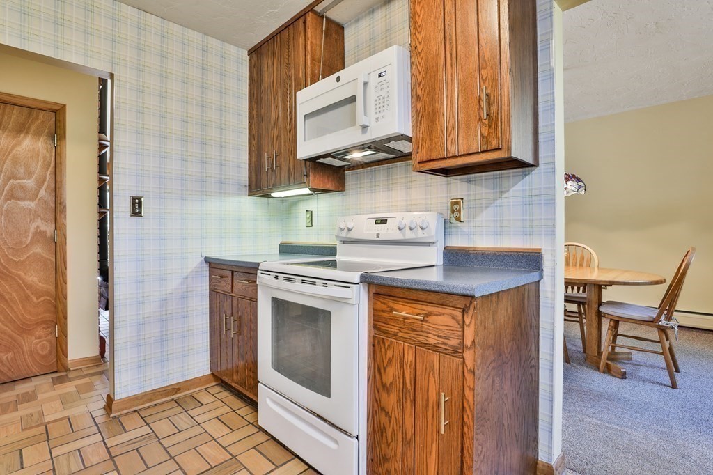 37 Cobleigh Road Boxborough, MA 01719 - Photo 15 of 40