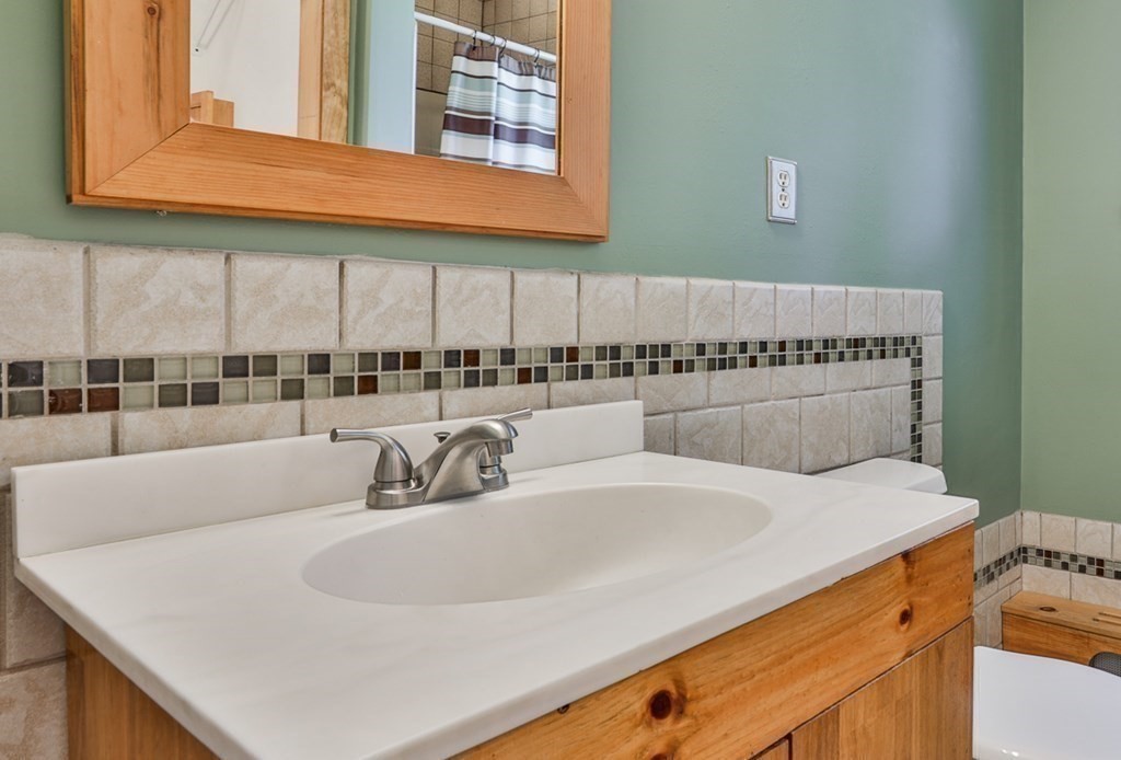 37 Cobleigh Road Boxborough, MA 01719 - Photo 20 of 40