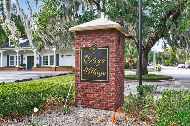 $252,500 | 4519 Columbus Circle, Unit 1B, Jacksonville, FL 32210