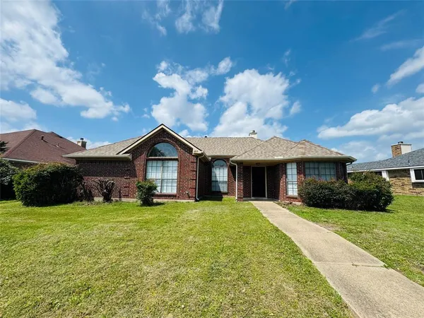$1,995 | 1217 Buckeye Drive, Mesquite, TX 75181