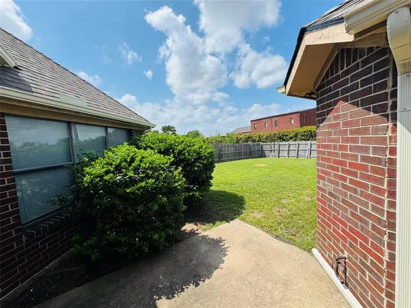$1,995 | 1217 Buckeye Drive, Mesquite, TX 75181