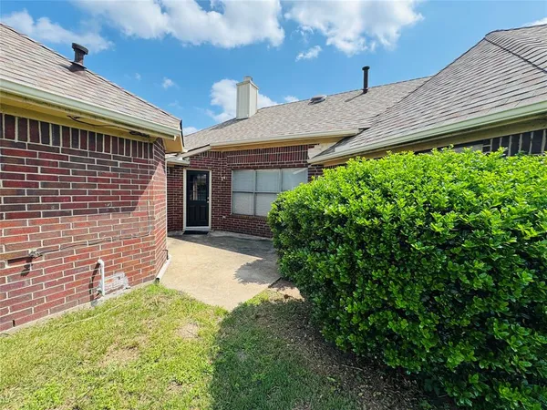$1,995 | 1217 Buckeye Drive, Mesquite, TX 75181