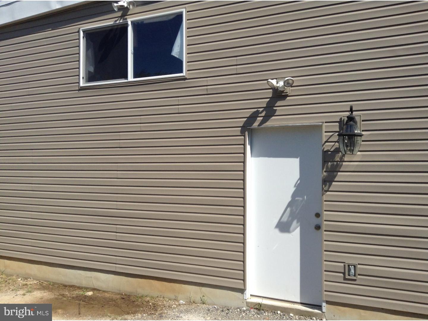 10 South Kirklyn Avenue Upper Darby, PA 19082 - Photo 22 of 24 Exterior Back