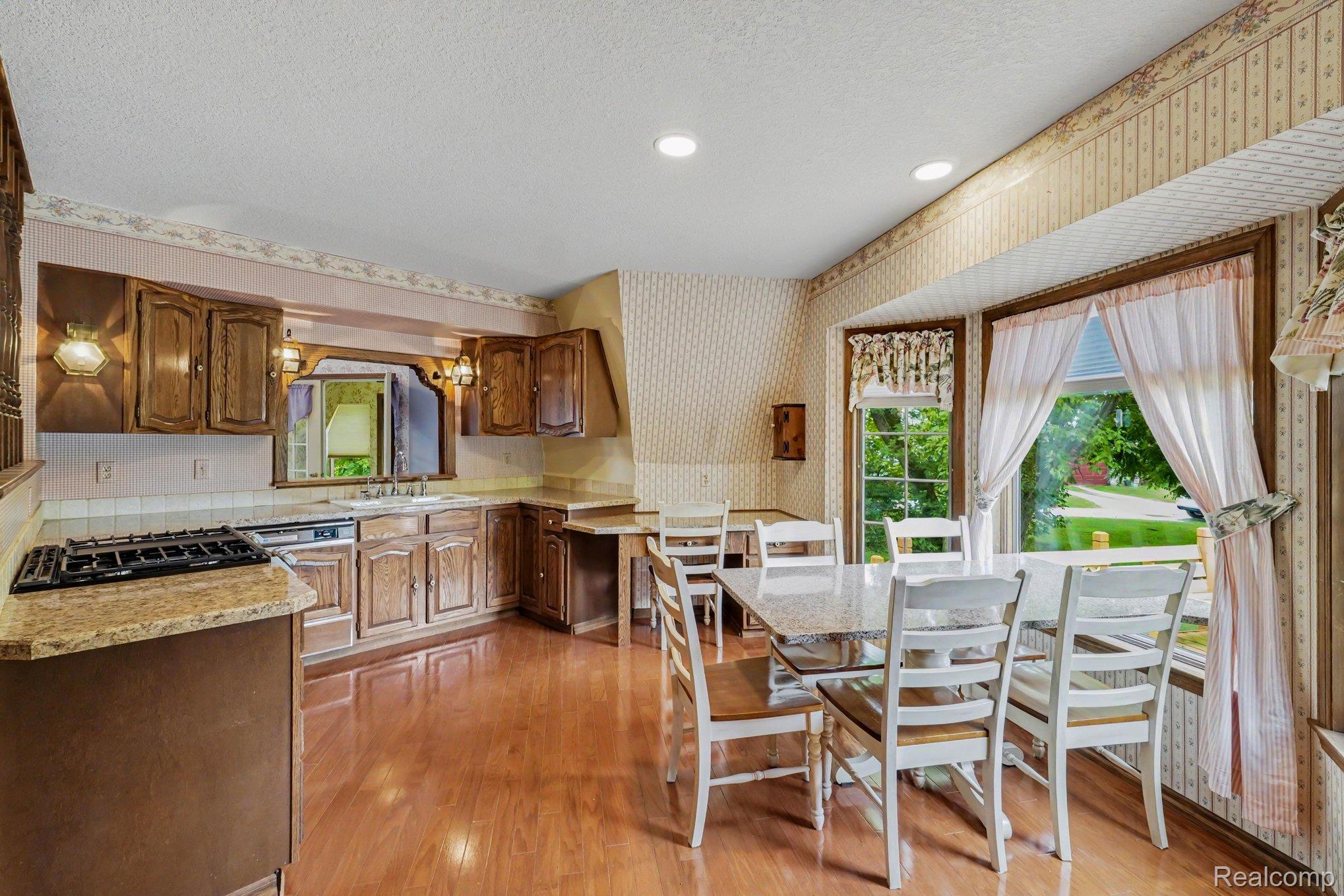 4425 North Henderson Road Davison, MI 48423 - Photo 12 of 43 012_file_5024.jpg