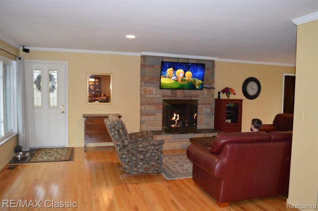 24720 Farmington Road Farmington Hills, MI 48336 - Photo 6 of 30