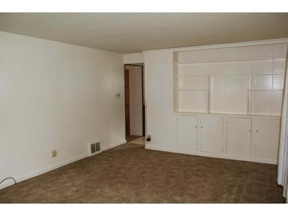 309 Anderson Road Vestal, NY 13850 - Photo 5 of 24 Gallery Image 5