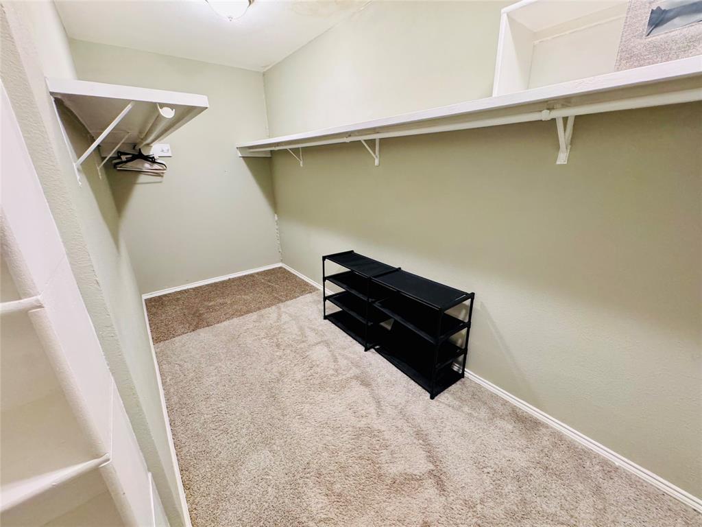1712 Smokehouse Road Granbury, TX 76049 - Photo 21 of 25 Spacious walk-in closet