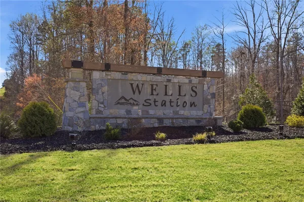 $424,900 | 294 Utica Bnd Court, Seneca, SC 29678