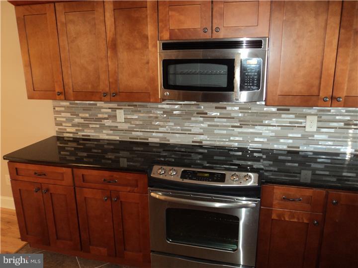 12118 Aster Road Philadelphia, PA 19154 - Photo 2 of 19