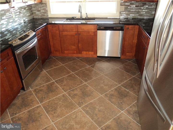 12118 Aster Road Philadelphia, PA 19154 - Photo 6 of 19
