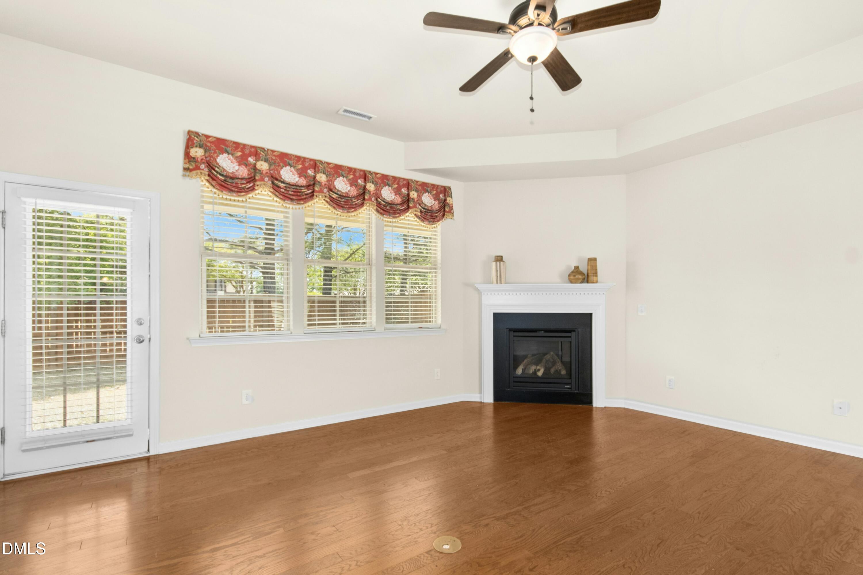 2774 Cashlin Drive Raleigh, NC 27616 - Photo 4 of 32