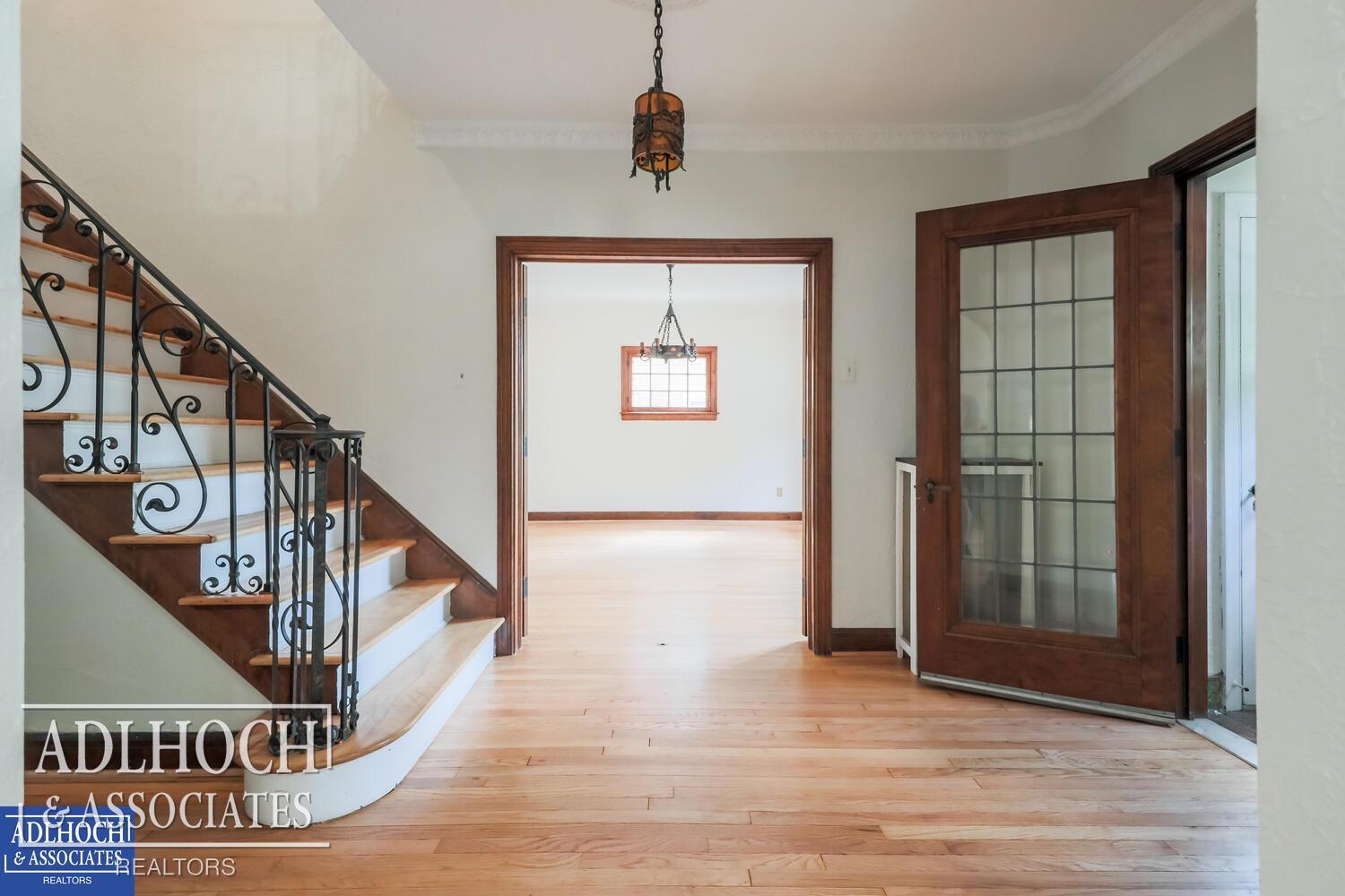 1230 Bishop Road Grosse Pointe, MI 48230 - Photo 14 of 30 50083826-13.JPG