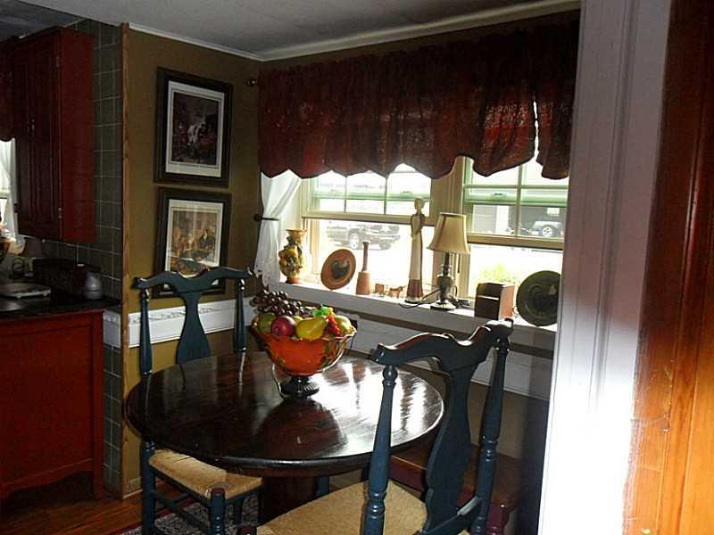 3979 North Hermitage Road Transfer, PA 16154 - Photo 4 of 18 Kitchen.