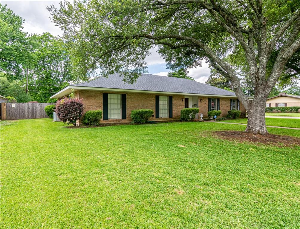 604 Ridgewood Boulevard Alexandria, LA 71303 - Photo 2 of 39 Gallery Image 2