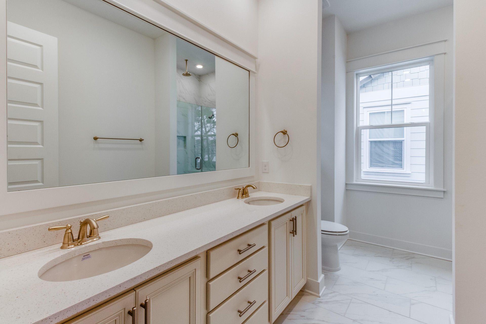 138 Pine Lands Loop Inlet Beach, Unit B Inlet Beach, FL 32461 - Photo 21 of 32 a bathroom with a sink and a mirror