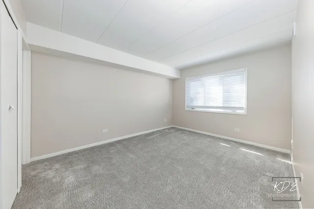 $217,500 | 10336 South Keating Avenue, Unit 102, Oak Lawn, IL 60453