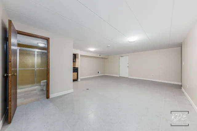 $217,500 | 10336 South Keating Avenue, Unit 102, Oak Lawn, IL 60453