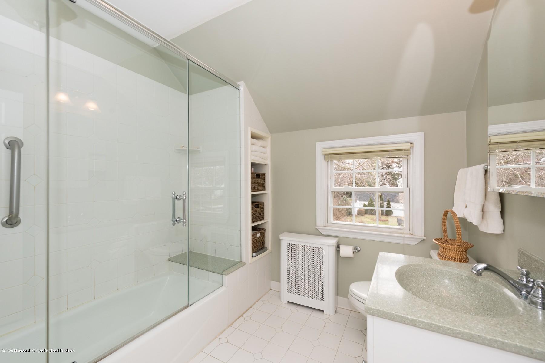 73 Pinckney Road Red Bank, NJ 07701 - Photo 19 of 26 Full Bath