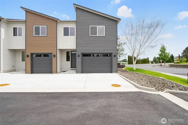 $464,900 | 6398 Northeast Melby Way, Unit 1, Moses Lake, WA 98837