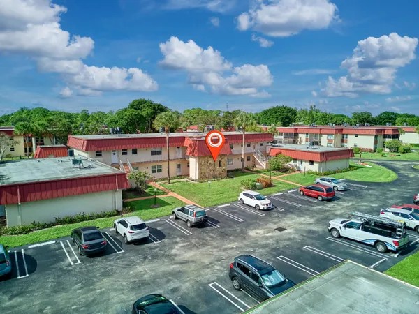 $139,900 | 12021 West Greenway Drive, Unit 105, Royal Palm Beach, FL 33411