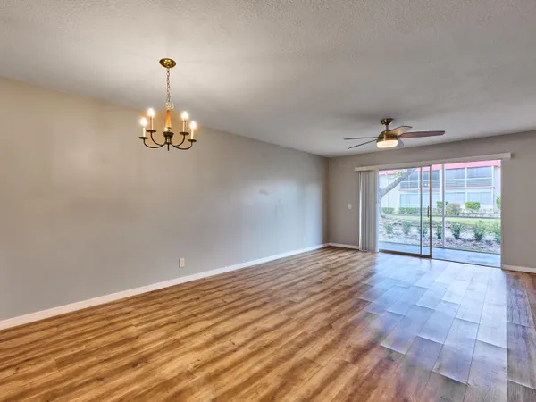 $139,900 | 12021 West Greenway Drive, Unit 105, Royal Palm Beach, FL 33411
