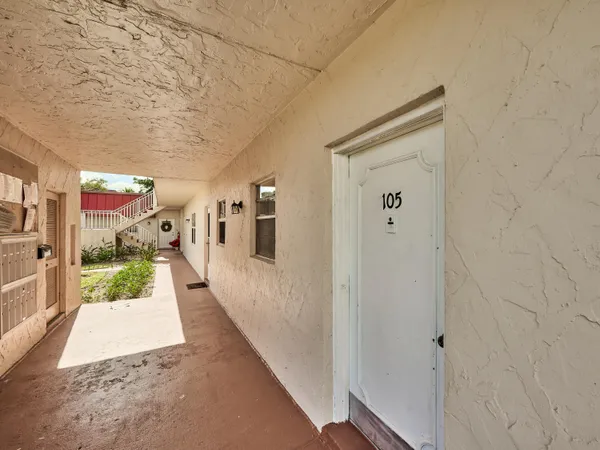 $139,900 | 12021 West Greenway Drive, Unit 105, Royal Palm Beach, FL 33411
