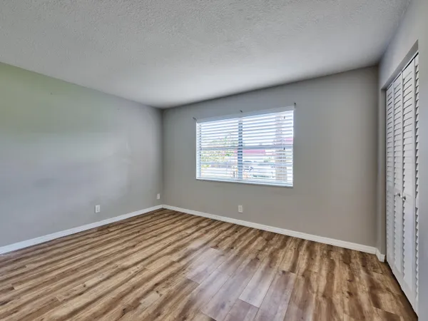 $139,900 | 12021 West Greenway Drive, Unit 105, Royal Palm Beach, FL 33411