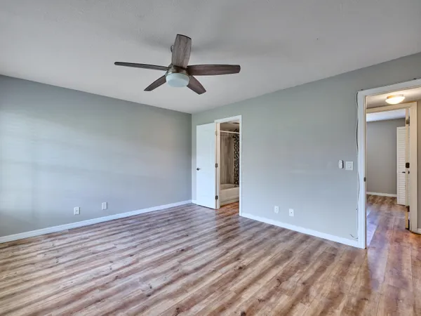 $139,900 | 12021 West Greenway Drive, Unit 105, Royal Palm Beach, FL 33411