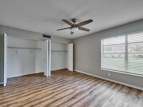 $139,900 | 12021 West Greenway Drive, Unit 105, Royal Palm Beach, FL 33411