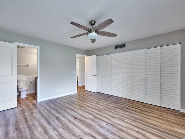 $139,900 | 12021 West Greenway Drive, Unit 105, Royal Palm Beach, FL 33411