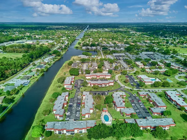 $139,900 | 12021 West Greenway Drive, Unit 105, Royal Palm Beach, FL 33411