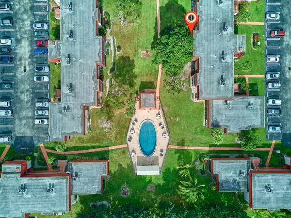 $139,900 | 12021 West Greenway Drive, Unit 105, Royal Palm Beach, FL 33411