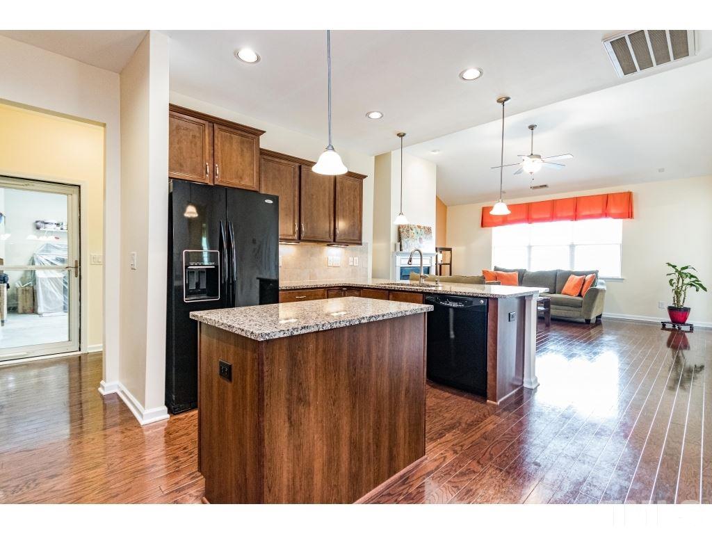 4711 Bright Pebble Court Raleigh, NC 27604 - Photo 8 of 26