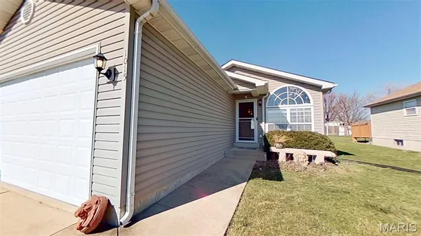 $199,000 | 1015 South Street, Truesdale, MO 63380