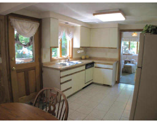 10 Halsey Road Boston, MA 02136 - Photo 4 of 8 Gallery Image 4