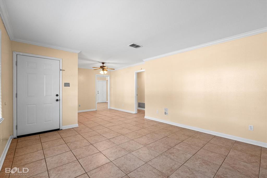 2710 Higgins Drive Shreveport, LA 71104 - Photo 7 of 37 a view of an empty room