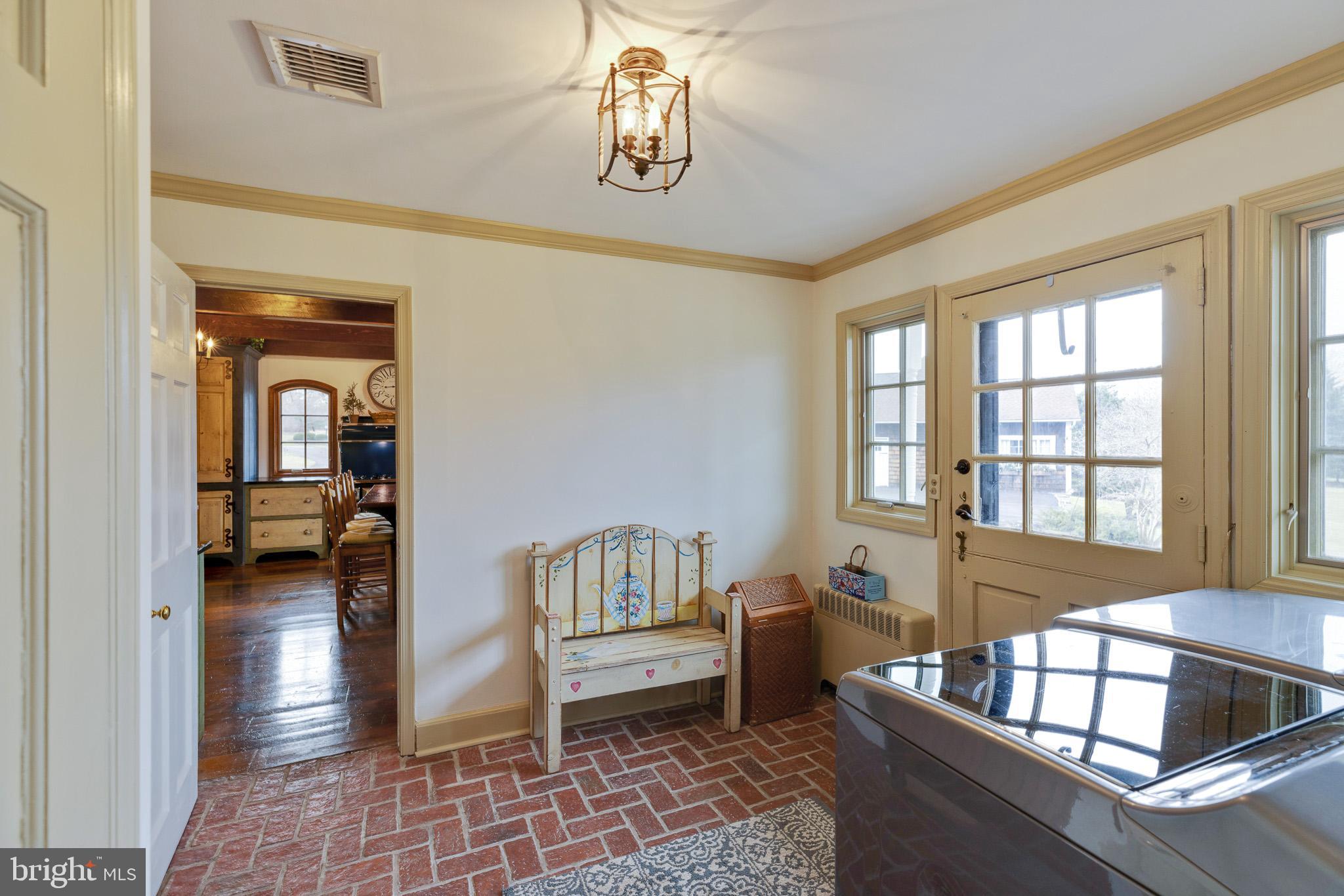805 Nesbitt Road Ambler, PA 19002 - Photo 18 of 59 Mud Room/Laundry Room