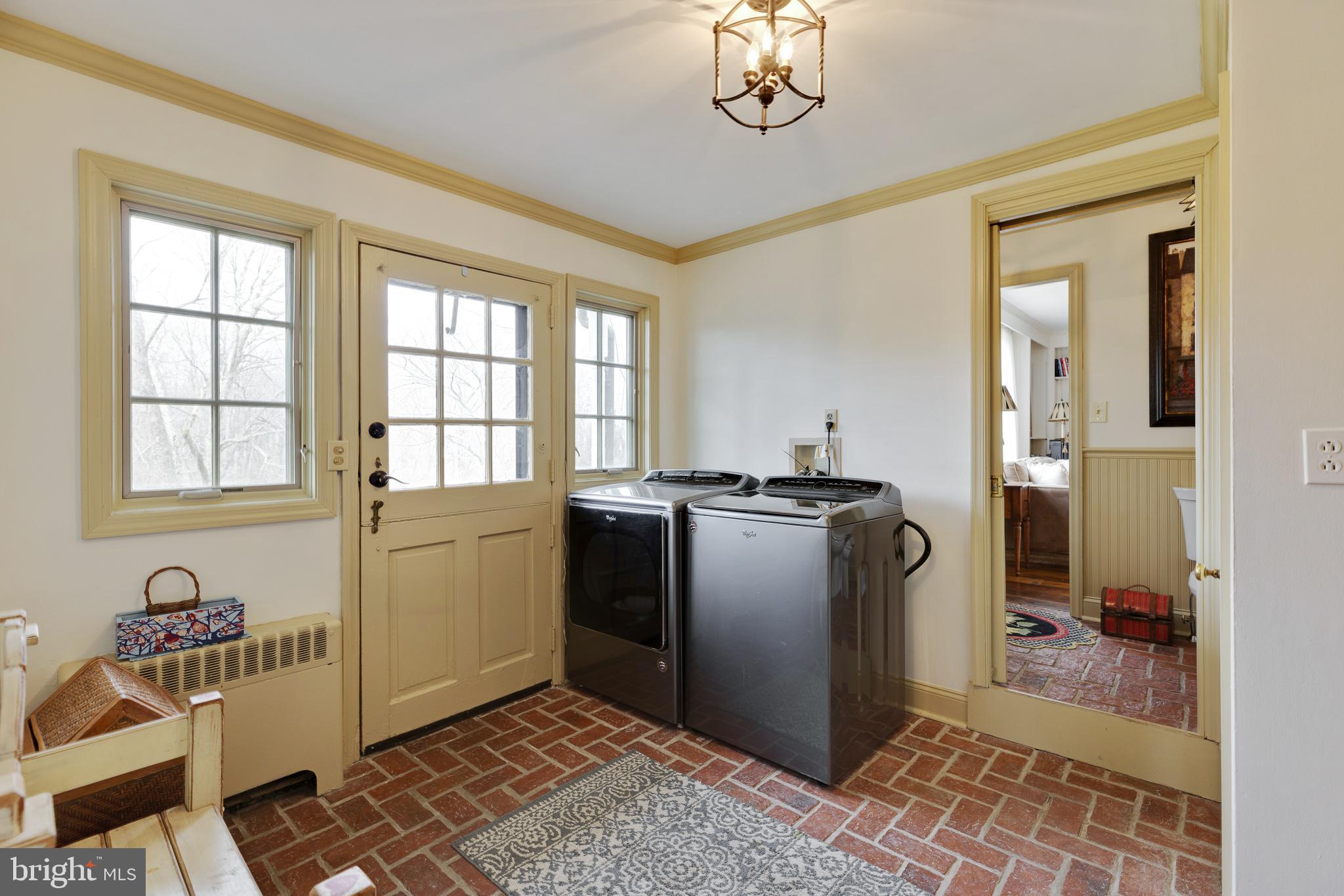 805 Nesbitt Road Ambler, PA 19002 - Photo 19 of 59 Mud Room/Laundry Room