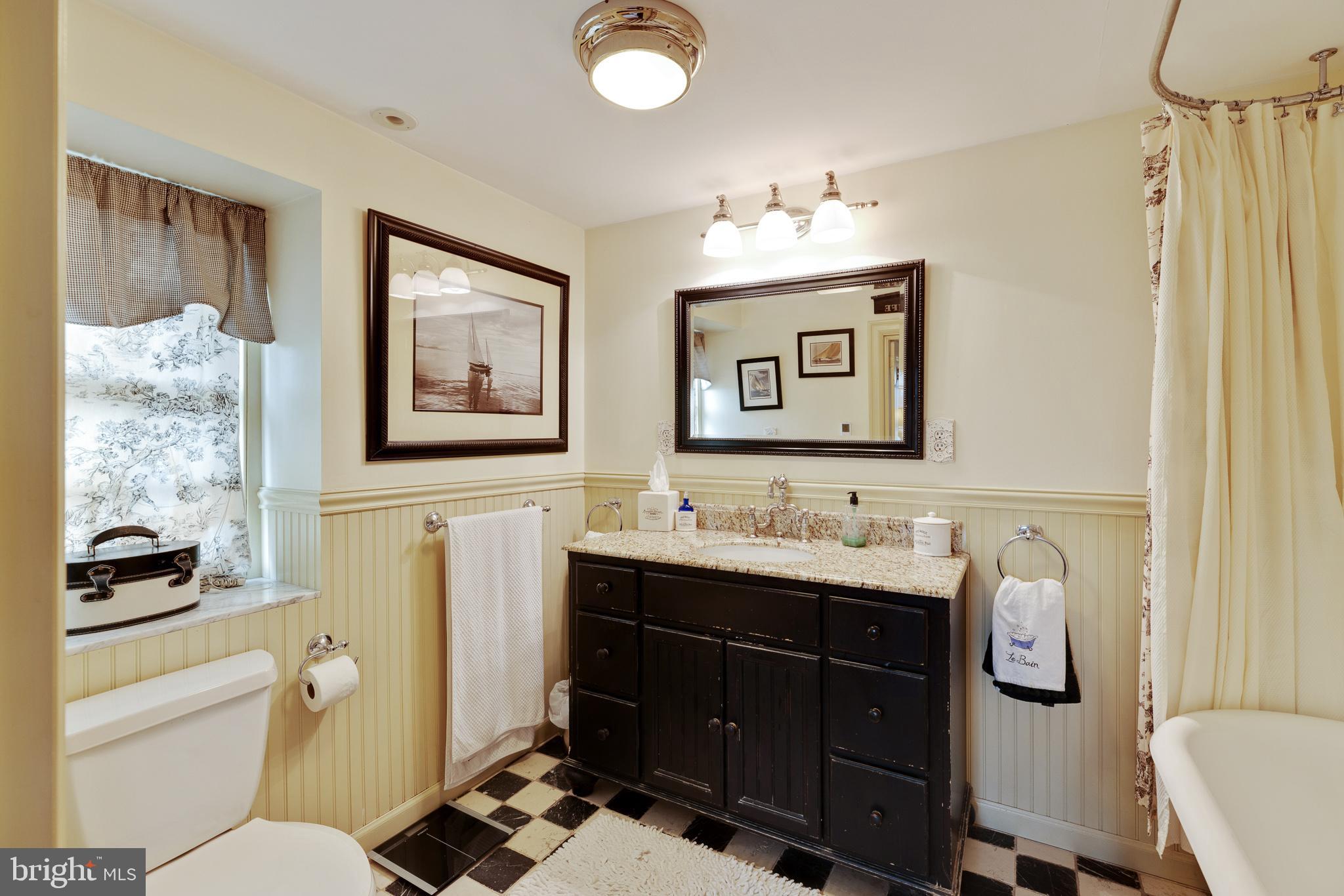 805 Nesbitt Road Ambler, PA 19002 - Photo 31 of 59 Primary Bathroom