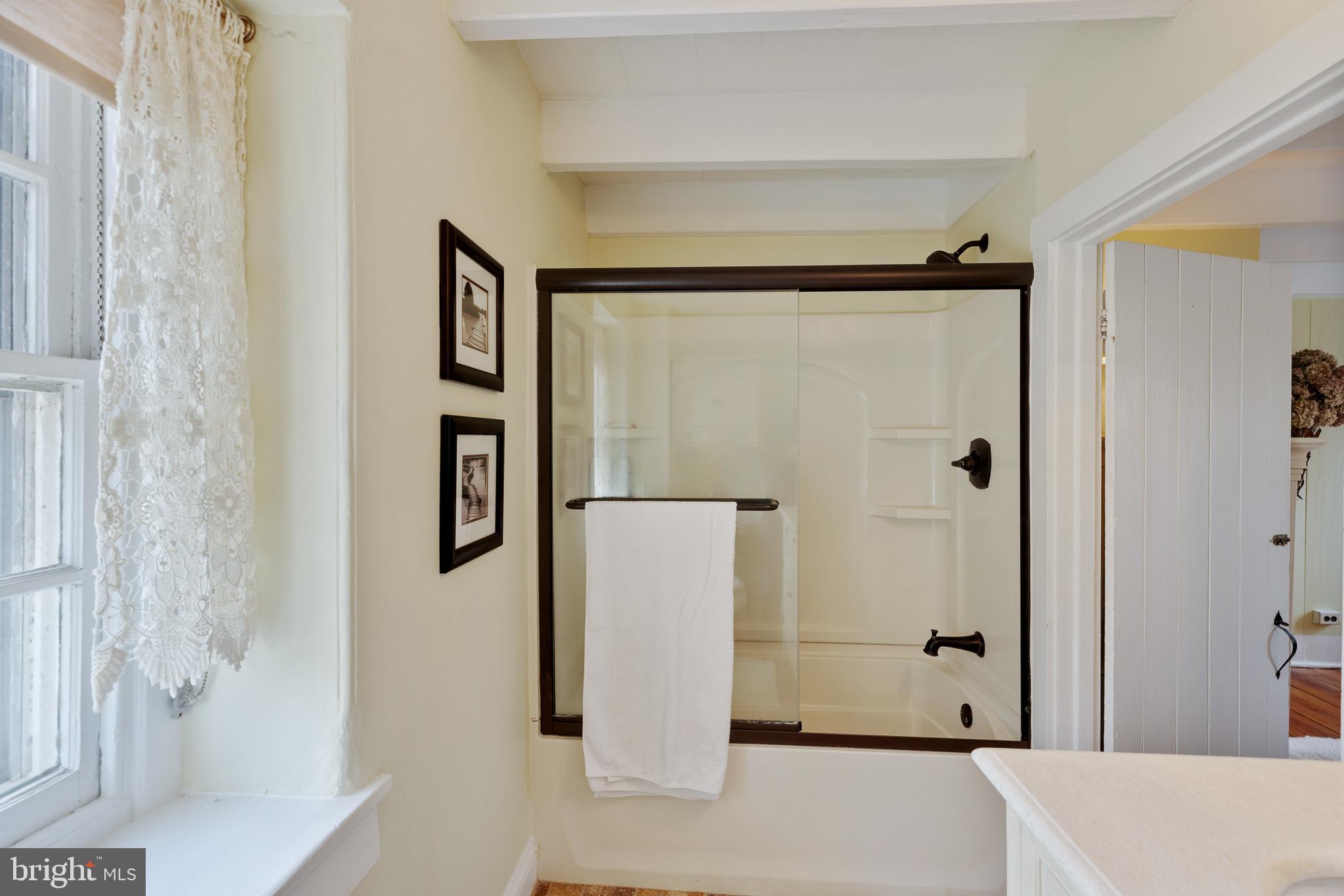 805 Nesbitt Road Ambler, PA 19002 - Photo 35 of 59 Bathroom to bedrm 2