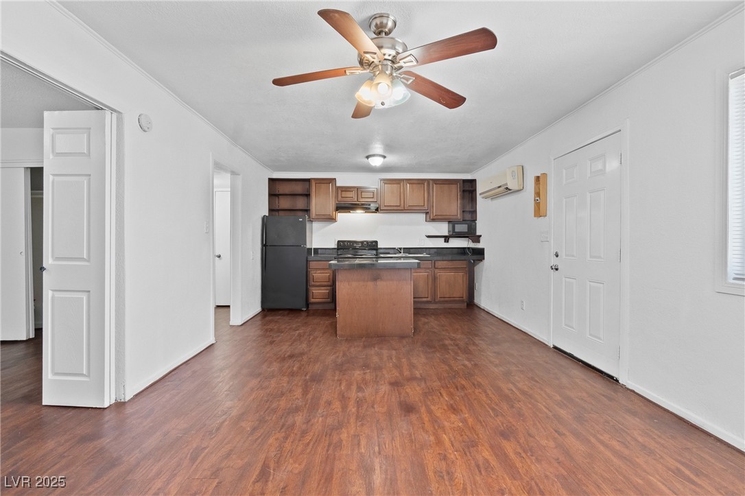 2529 North Webster Street, Unit B North Las Vegas, NV 89030 - Photo 5 of 15