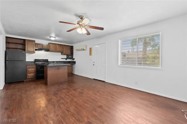 $790 | 2529 North Webster Street, Unit B, North Las Vegas, NV 89030