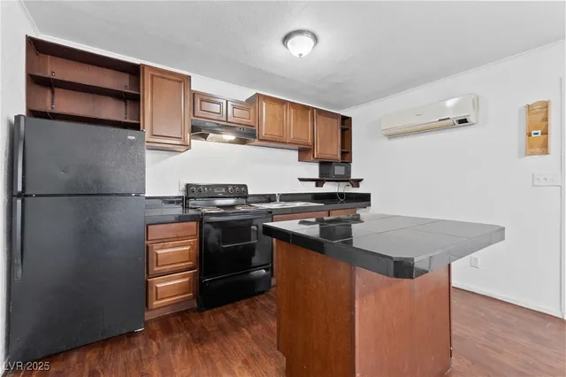 $790 | 2529 North Webster Street, Unit B, North Las Vegas, NV 89030